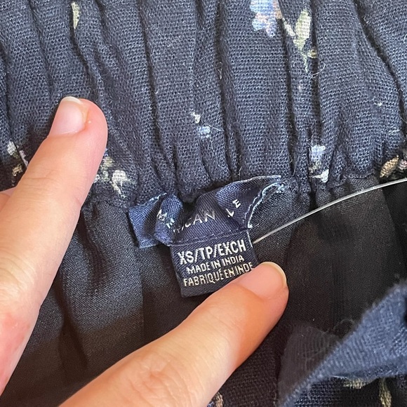 American Eagle floral paper bag mini skirt - Picture 2 of 4